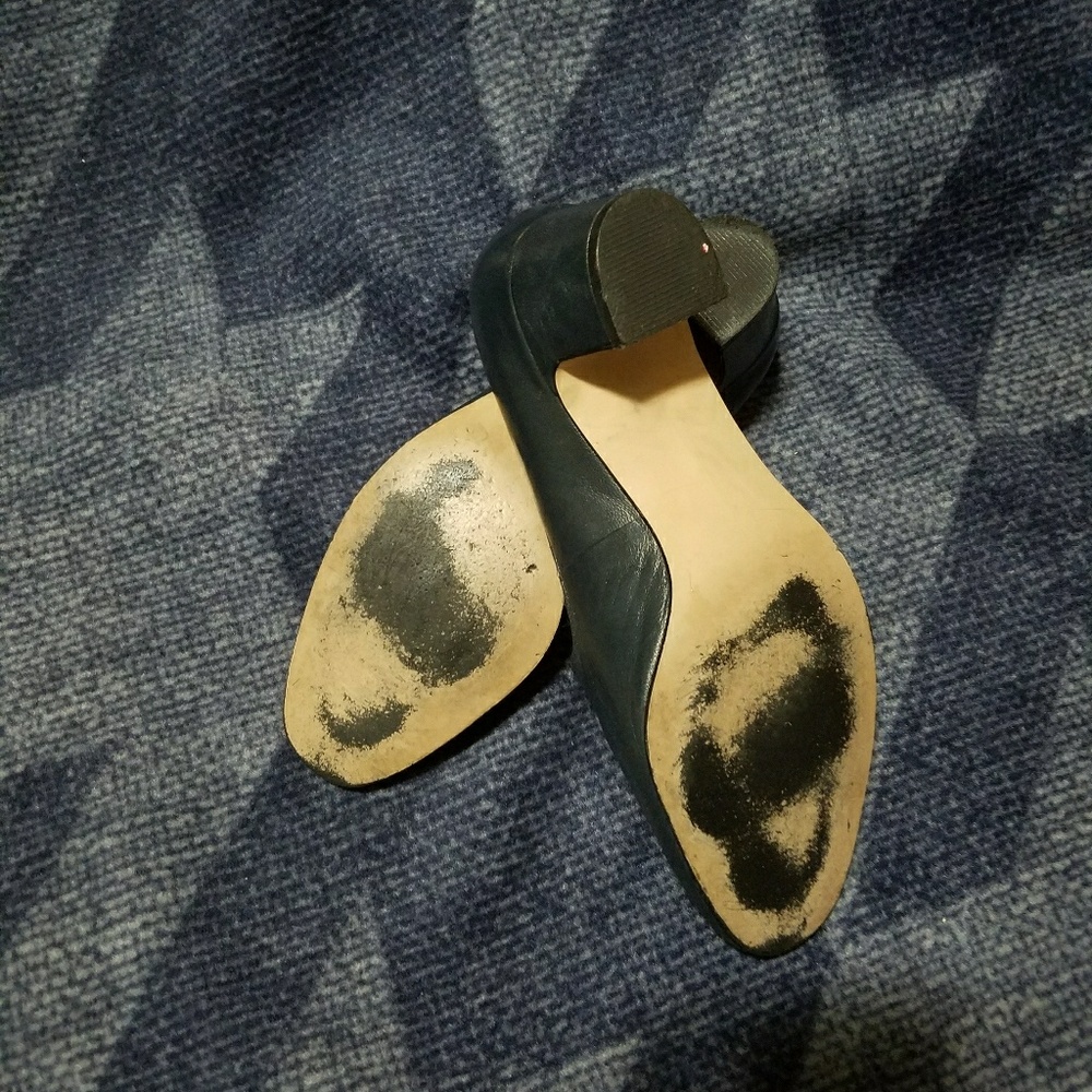 Shoes - Picture 6 of 8